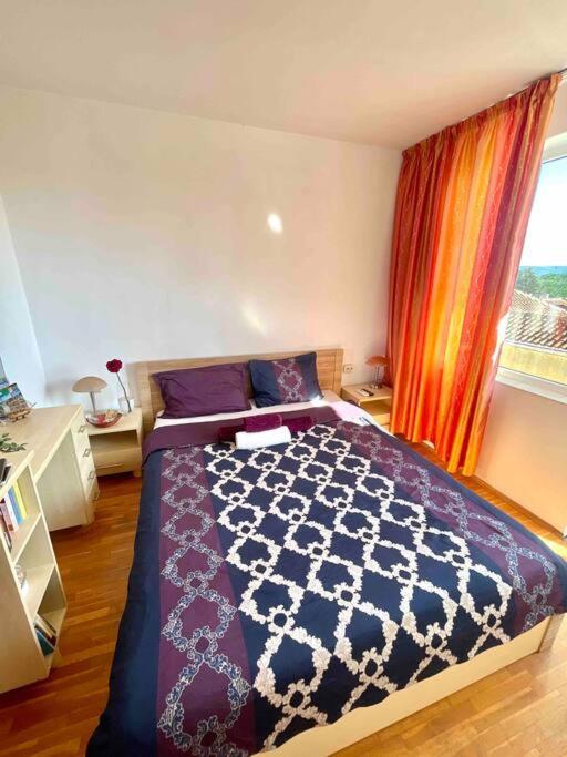 Beachfront Gem In Varna Center מראה חיצוני תמונה