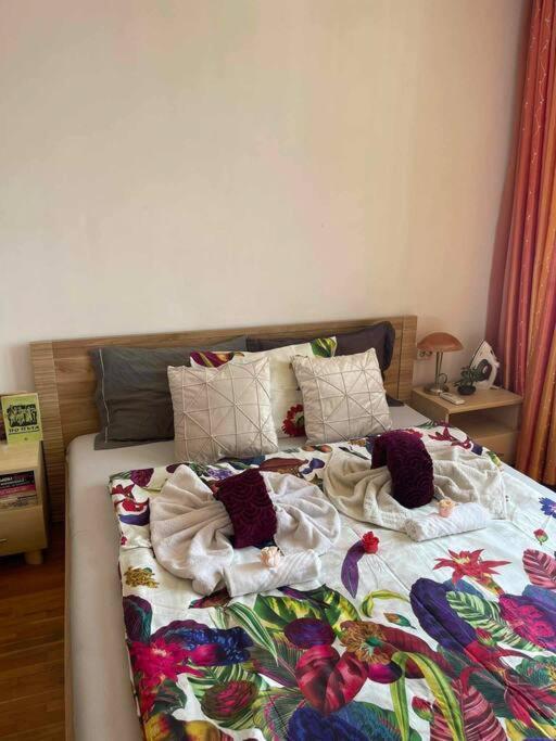 Beachfront Gem In Varna Center מראה חיצוני תמונה